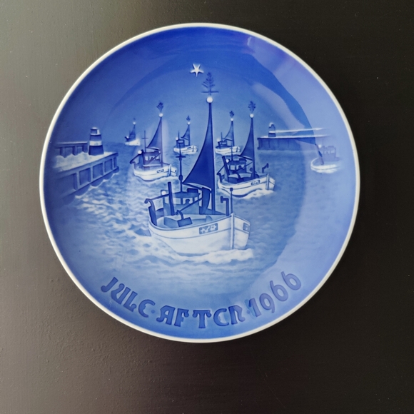 7 in | 1966 Bing & Grondahl Christmas 🌲plate by Henry Theander - Picture 11 of 11